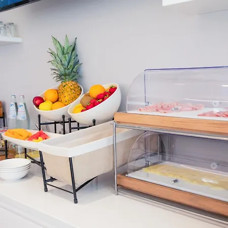 Baby 4* ريميني