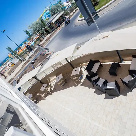 Отель Baby Римини