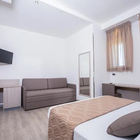 Hotel Baby 4*