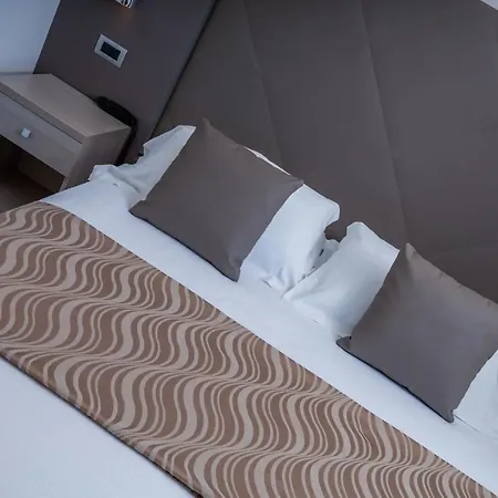 Hotel Baby 4*